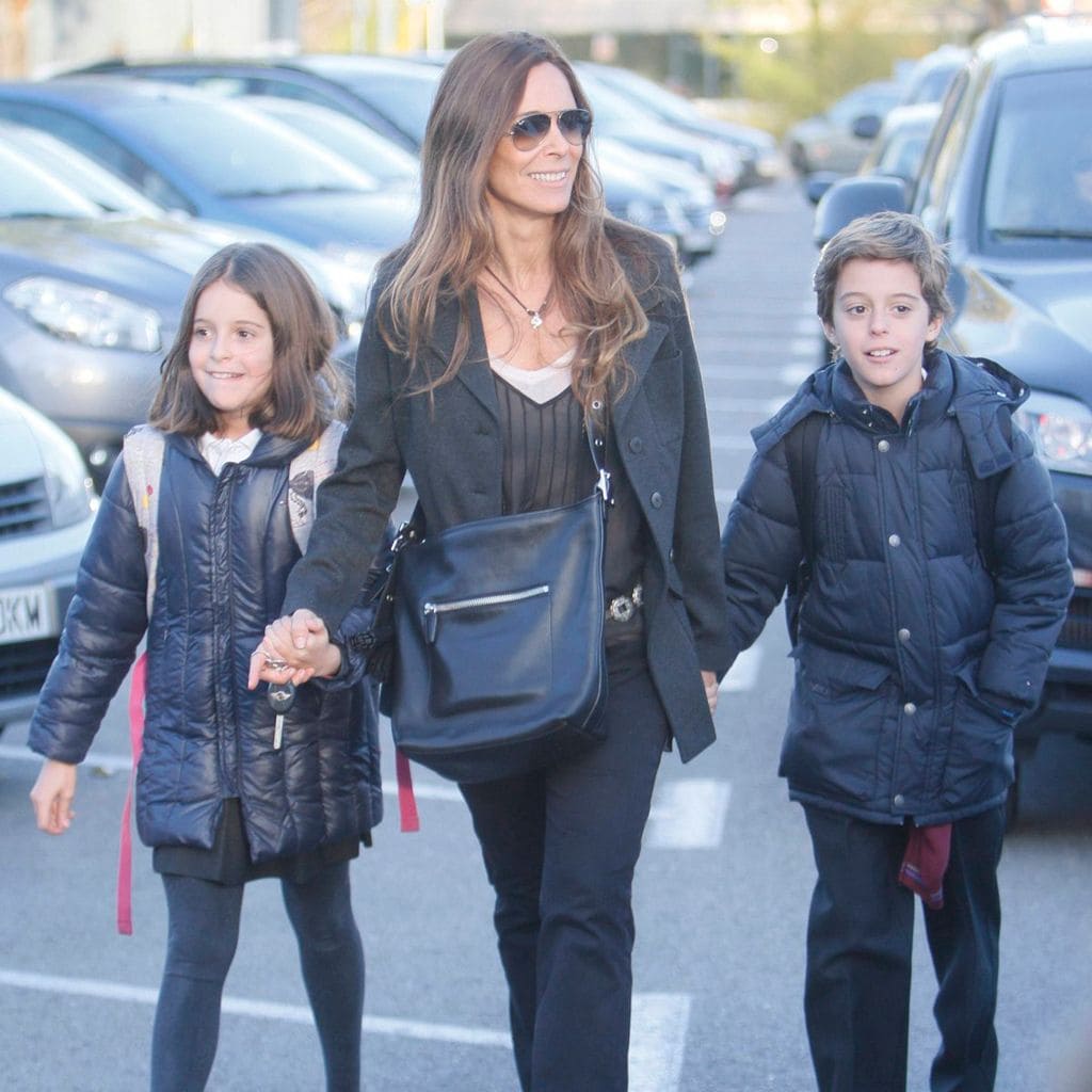 Lydia Bosch, con sus mellizos Juan y Ana, en 2013.