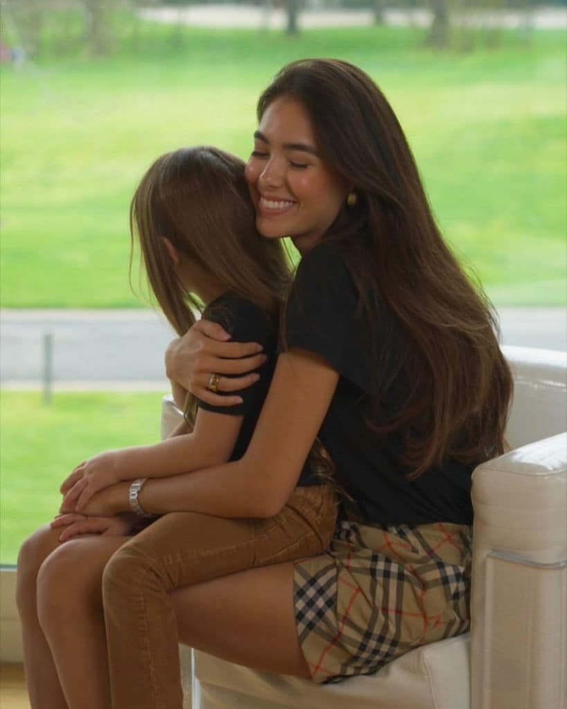 Sharon Fonseca y su hija Blu Jerusalema.