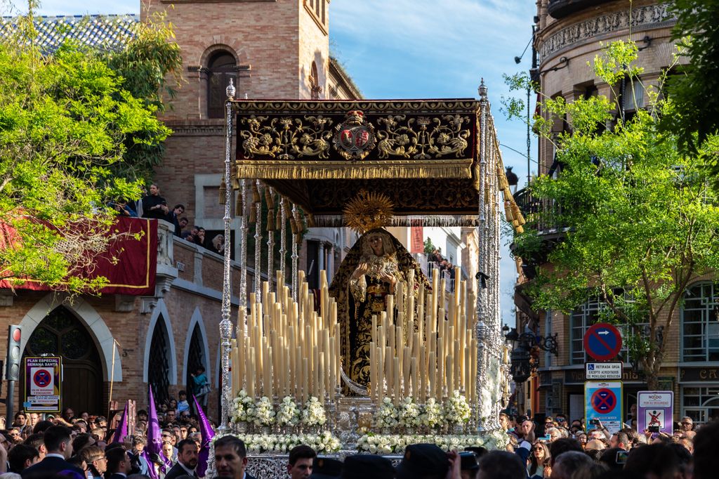Procesión de Semana Santa en Sevilla