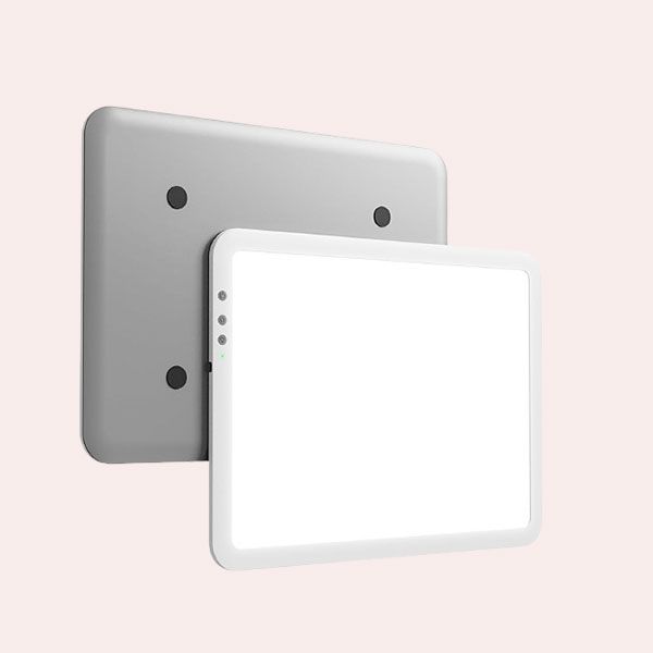 La mejor mesa de luz recargable: elice Mesa luminosa A3