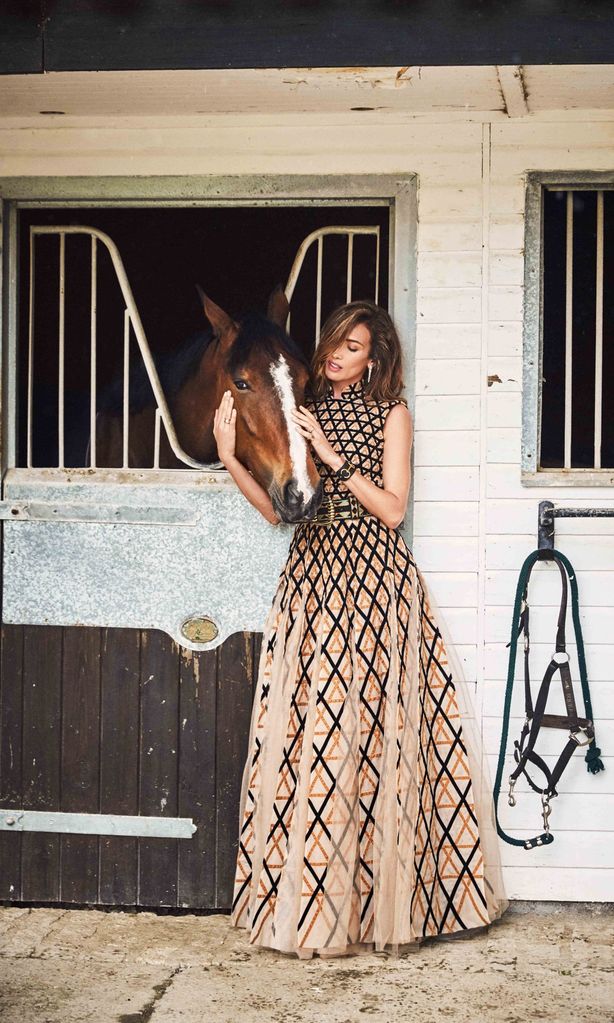 NIEVES ALVAREZ HO4005