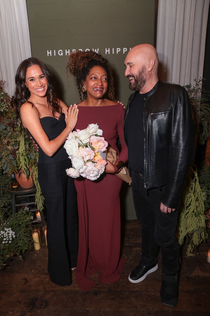 Plano entero de Meghan Markle con Serge Normant y Kadi Lee