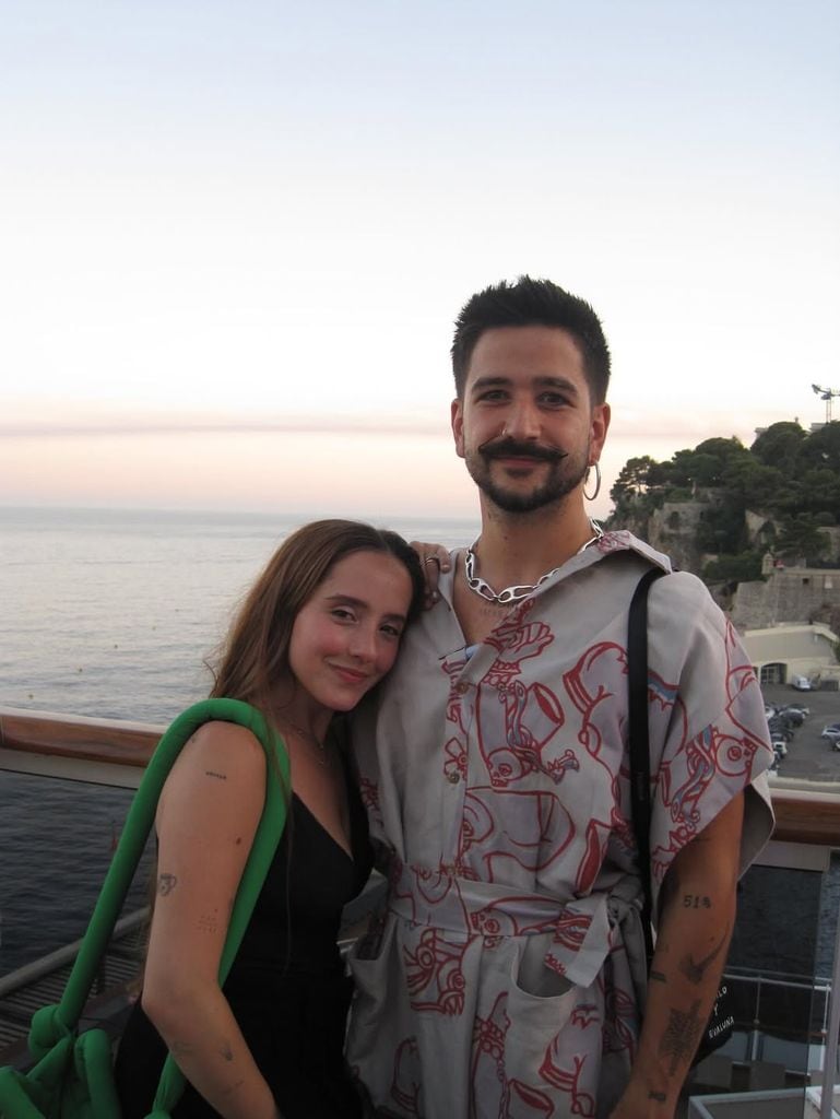 Camilo y Evaluna se llevaron un lindo recuerdo de la costa francesa