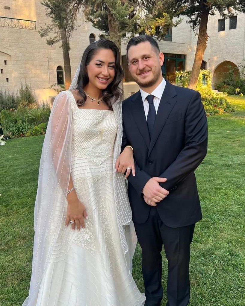 Los novios, Aoun Juma y Lena bint Wail Abbas, tras darse el 'sí, quiero'