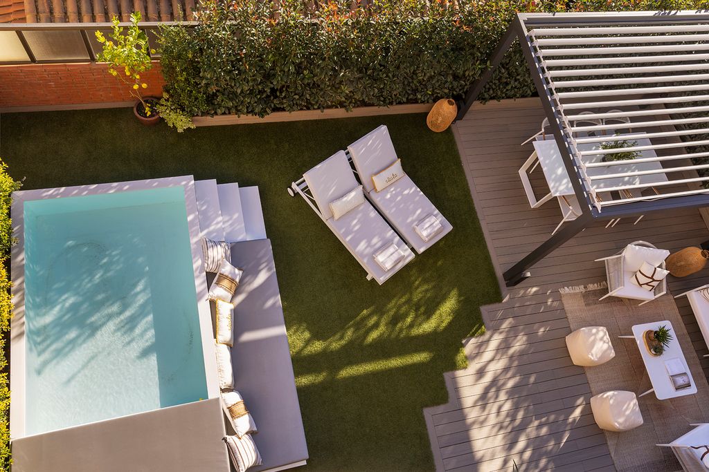 Terraza con piscina
