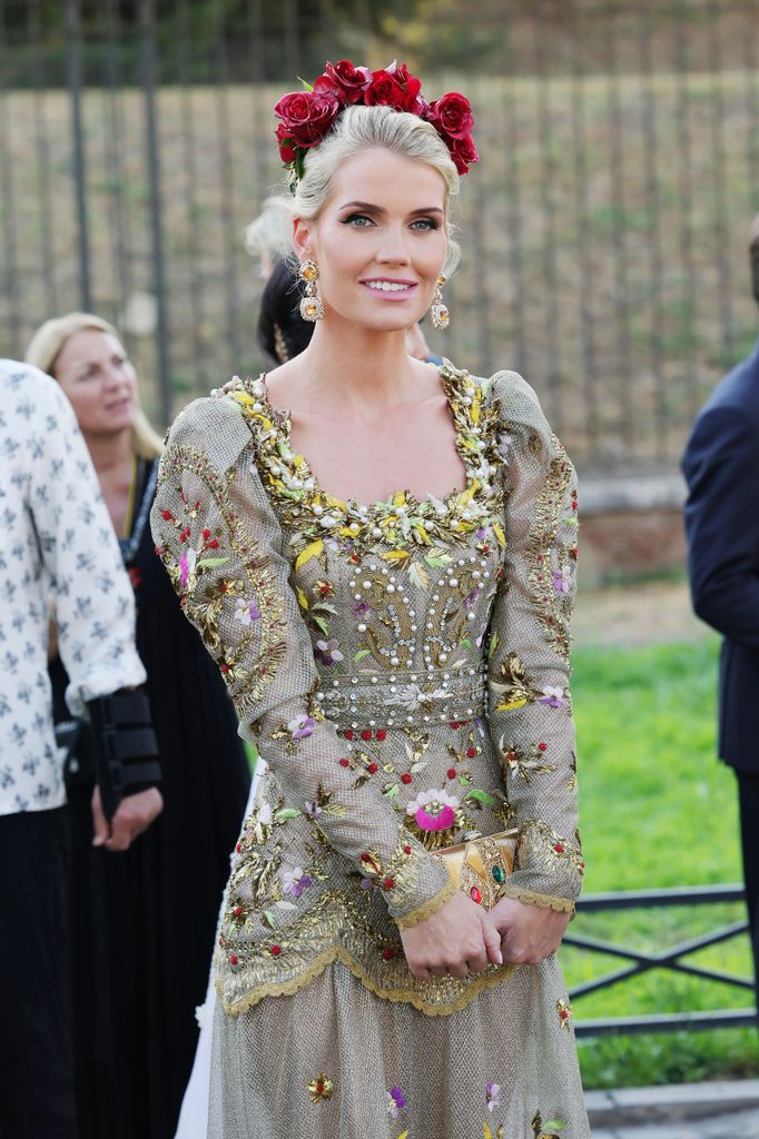 Lady Kitty Spencer en el desfile de Dolce & Gabbana Alta Moda en el Foro Romano, en Roma