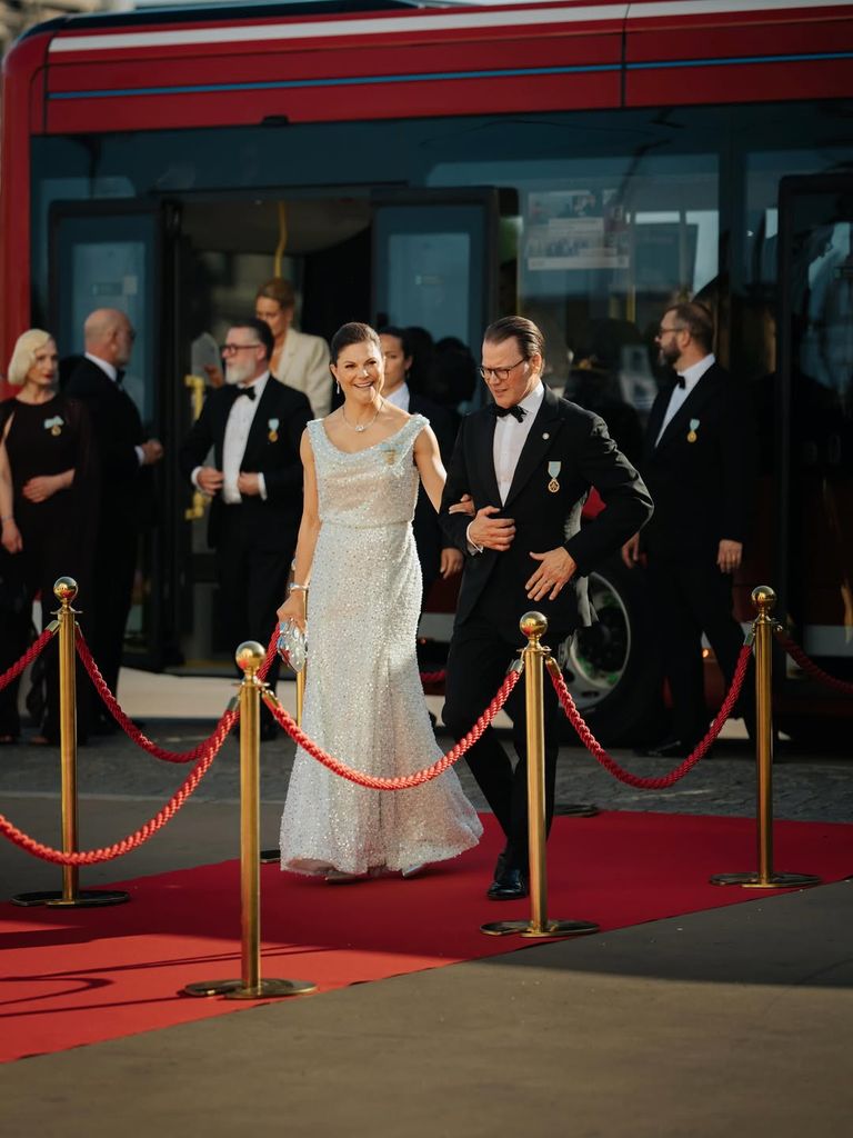 La princesa Victoria de Suecia con vestido de gala en las celebraciones de las bodas de oro de los reyes Carlos Gustavo y Silvia, 2026.