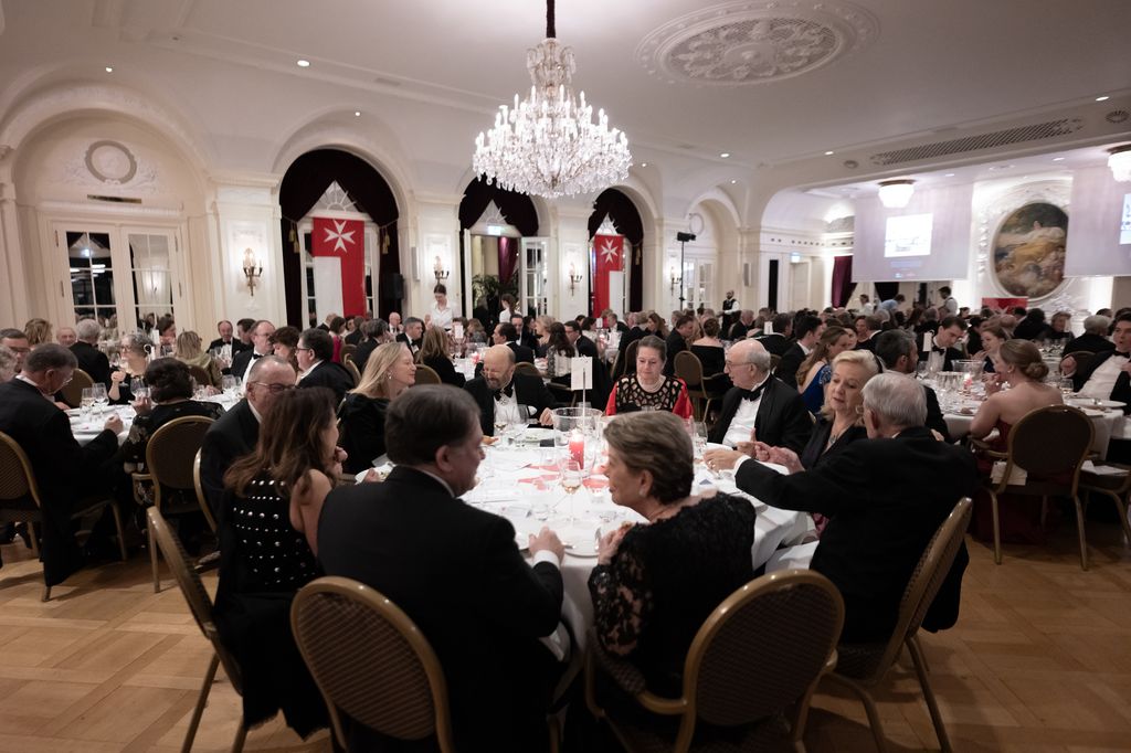 Imagen de la cena de la Orden de Malta 
