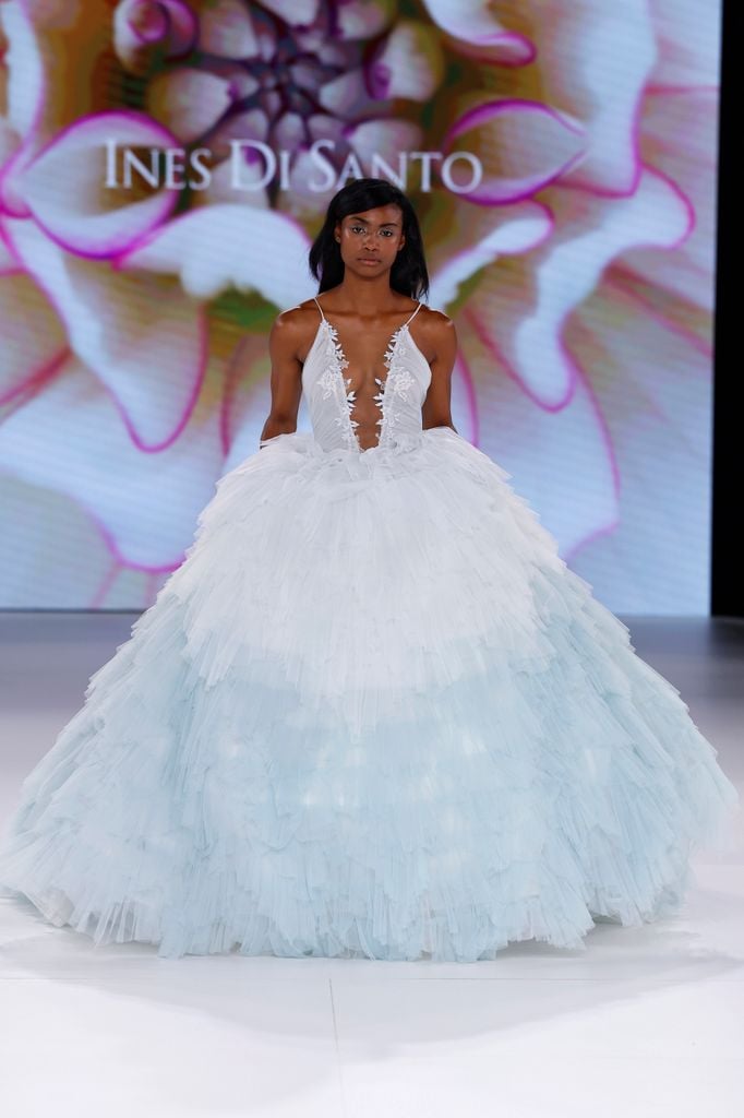 Ines di Santo en Barcelona Bridal Fashion Week