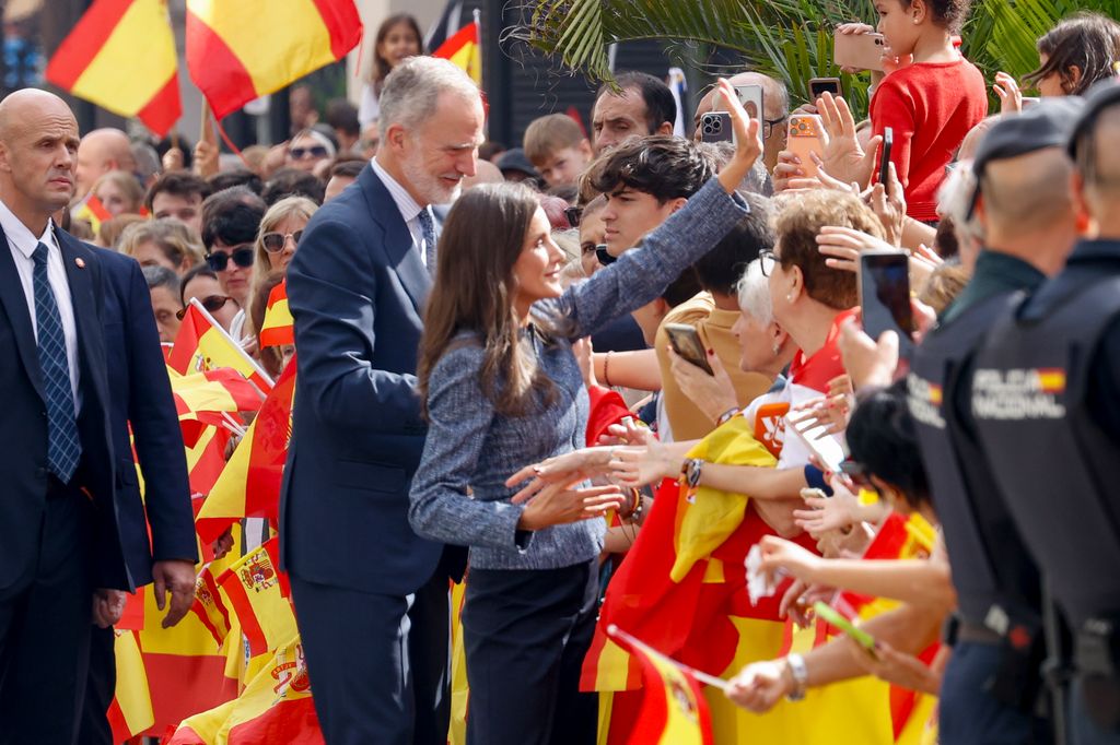 Baño de masas en Ceuta, los reyes han realizado una llegada histórica