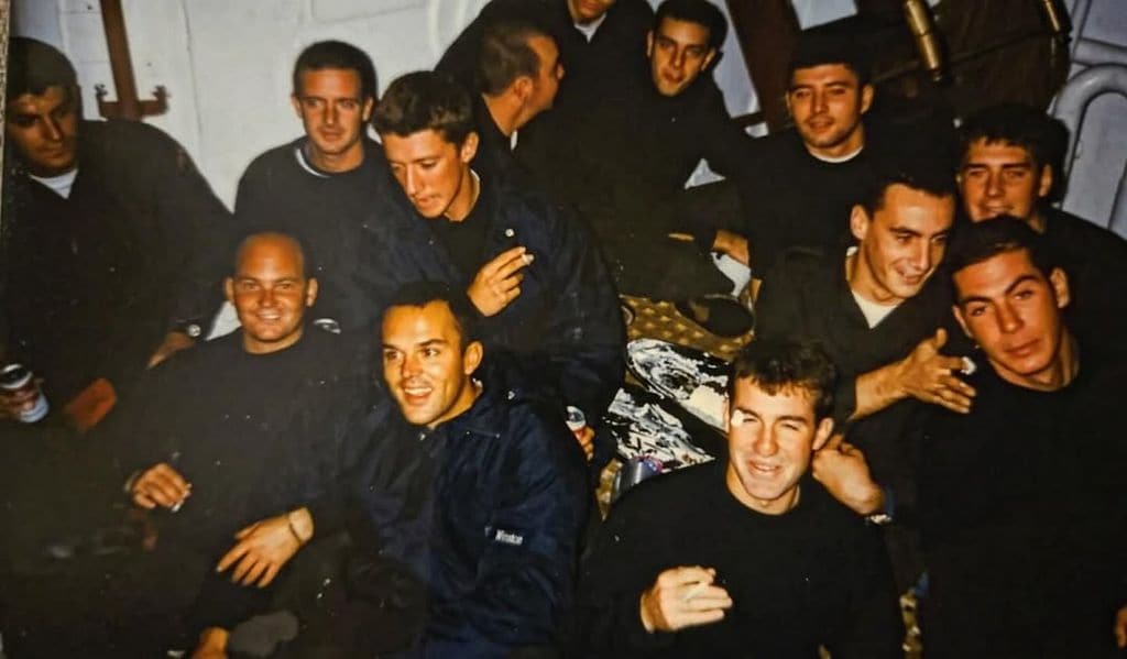 "Celebrando mi 25 cumpleaños en la travesía San Diego-Honolulu a bordo del Juan Sebastián de Elcano en su IX vuelta al Mundo", ha escrito Colate en esta foto