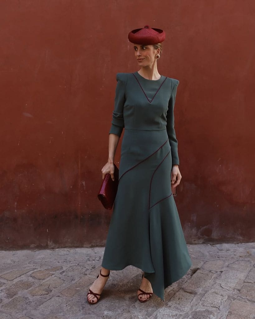 Tocado de Nana Golmar, Carmen de la Puerta