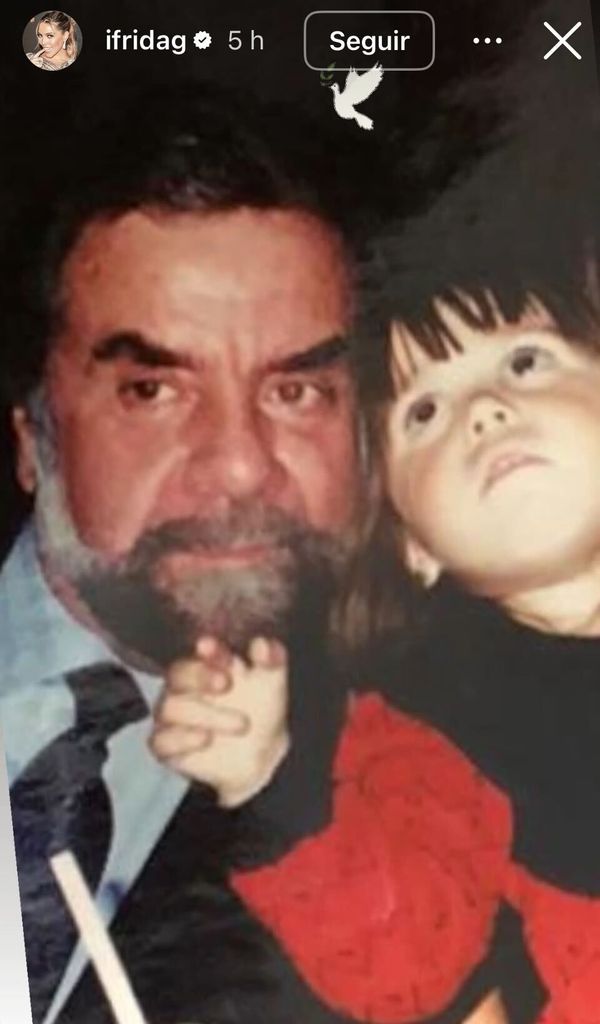 Frida Sofía recordó y honró con esta foto a su abuelo, Cayetano Moctezuma