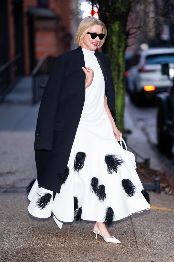 Kai se une al maratón de looks de su madre, Naomi Watts, tras debutar como modelo
