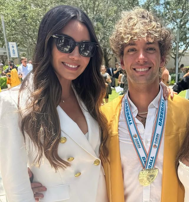 Elizabeth Gutiérrez y Christopher Levy en su gradiación