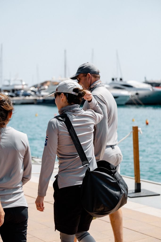 Suthida de Tailandia participando en la Puerto Portals 52 SUPER SERIES Sailing Week
