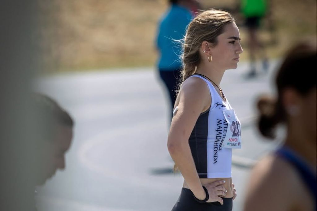 Manuela de Arenzana, concentrada en un momento de la competición