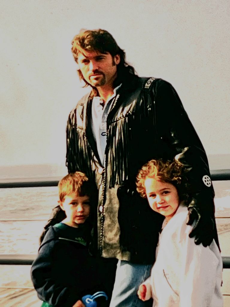 La imagen de la infancia de Miley que ha compartido Billy Ray