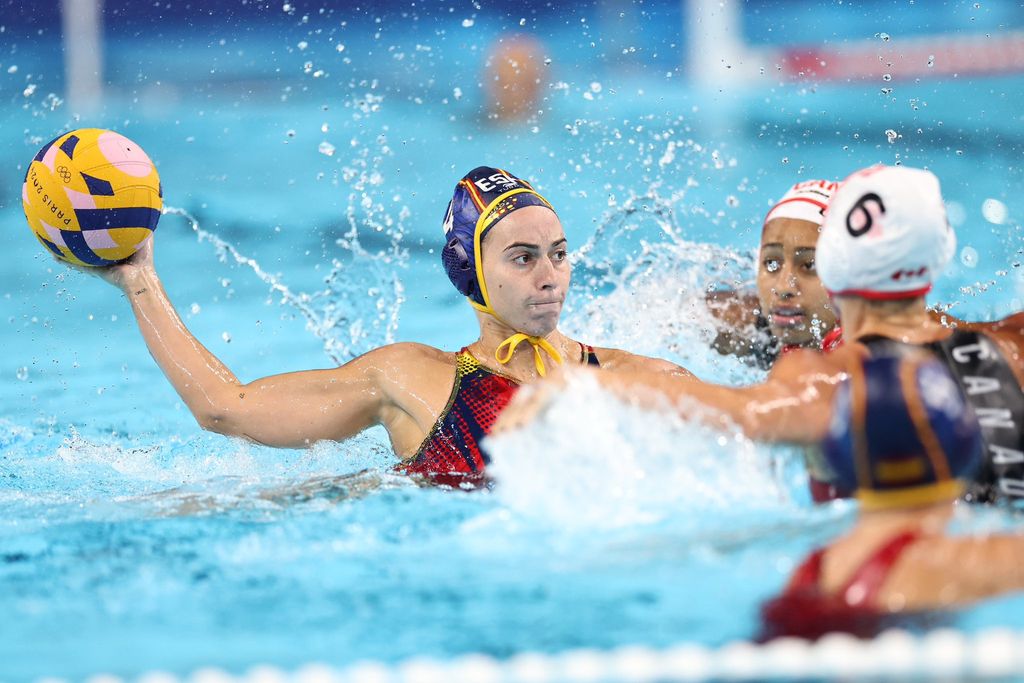 Jugadora del equipo femenino de waterpolo de España
