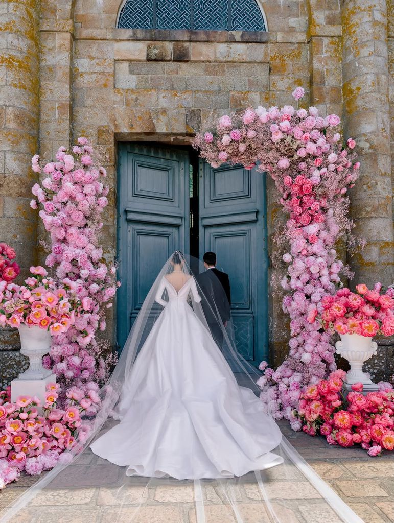 Aunque la pareja ya compartía dos hijos y nueve años juntos, por fin ofrecieron una ceremonia nupcial.
