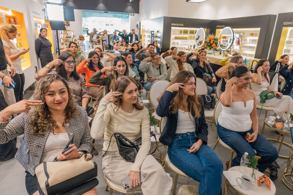 Las asistentes se unieron al movimiento de la fotoprotección.