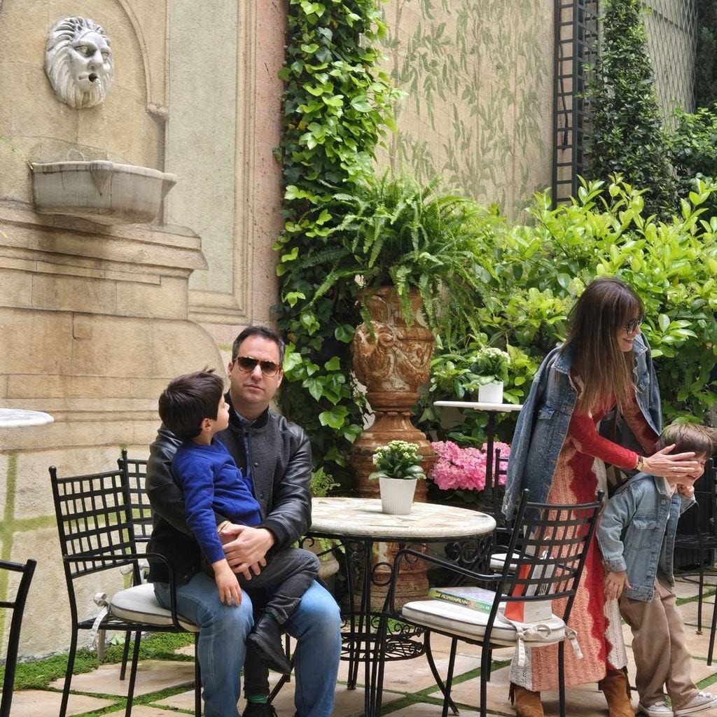 Isabel Jiménez con su familia