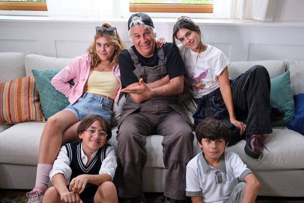 José Luis Cordero “Pocholo” was part of the original cast and returns for this new version of 'Pades single'