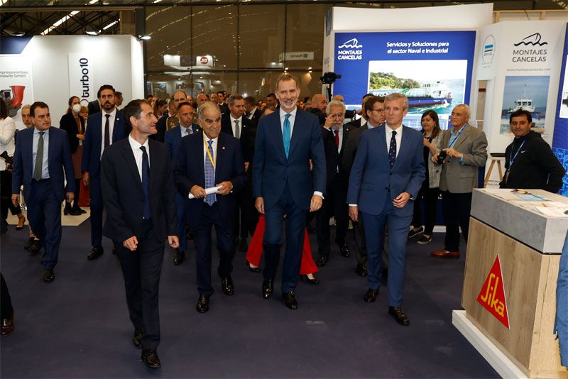 Don Felipe recorriendo las instalaciones del recinto ferial de Vigo