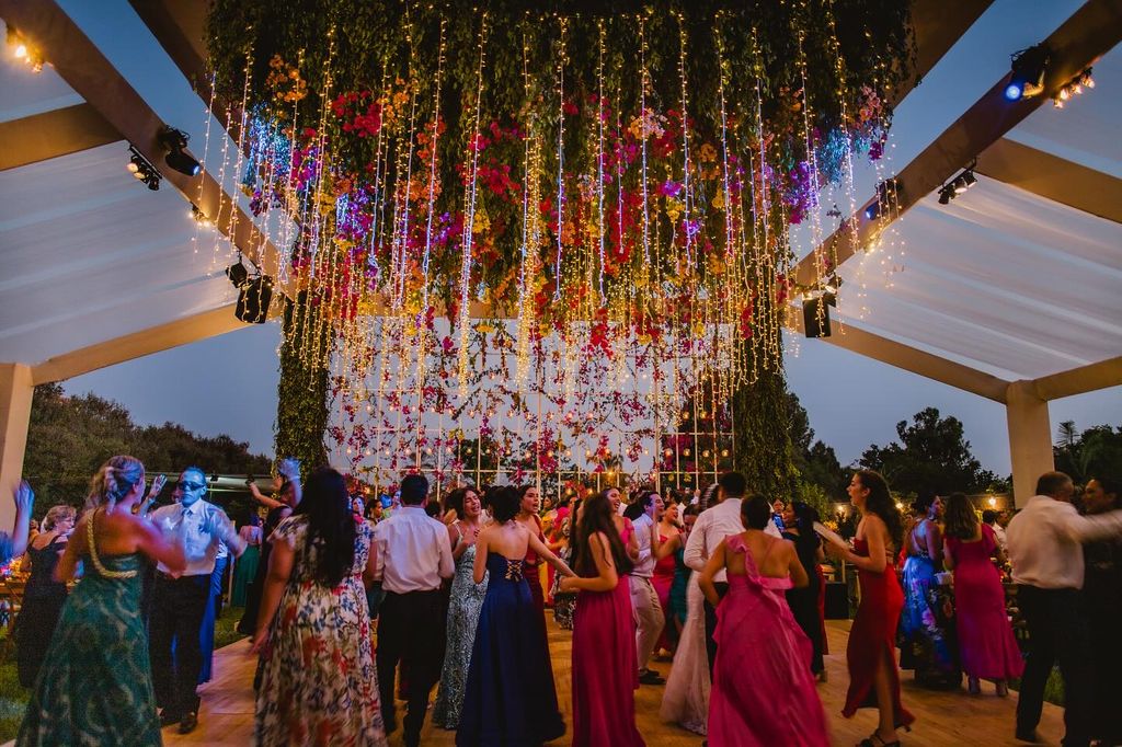 Iluminación de bodas cortinas de luces pista baile