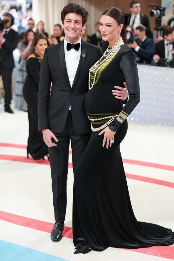 Karlie Kloss y Joshua Kushner en la gala MET 2023