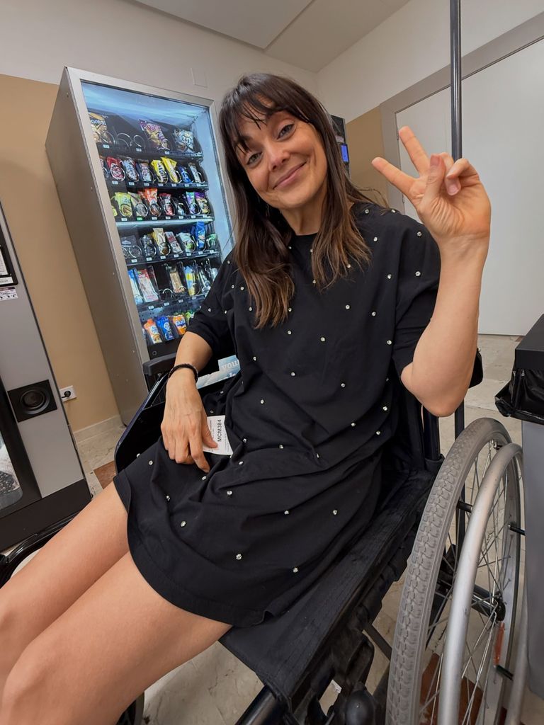 Mónica Carrillo reaparece en silla de ruedas tras pasar por el hospital: preocupación por su estado