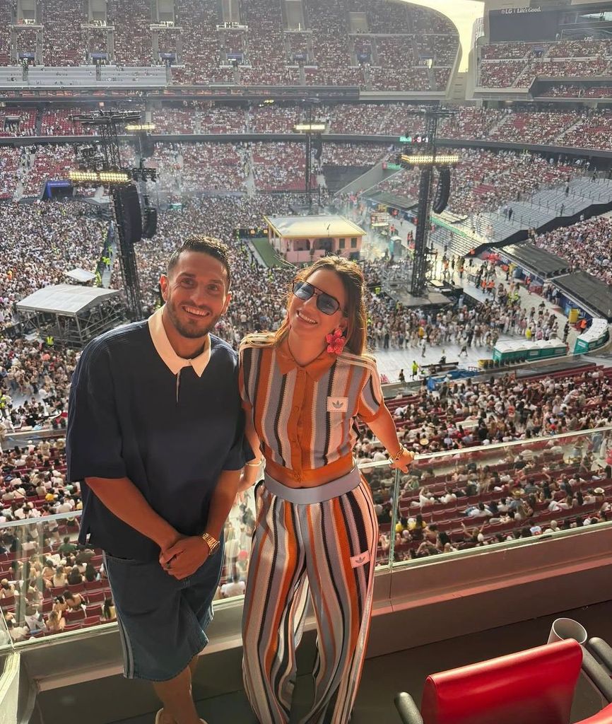 Beatriz Espejel ha estado en La Casita de Bad Bunny y nos ha desvelado los secretos: "Tiene un salón, una barra de bar y la terraza exterior"