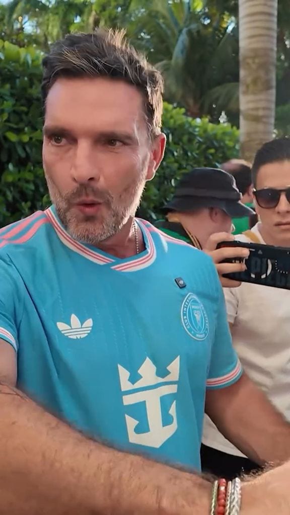 Julián Gil se quedó sin palabras al lograr su sueño, aunque después estaba nervioso por que se fuera a borrar la firma de Messi
