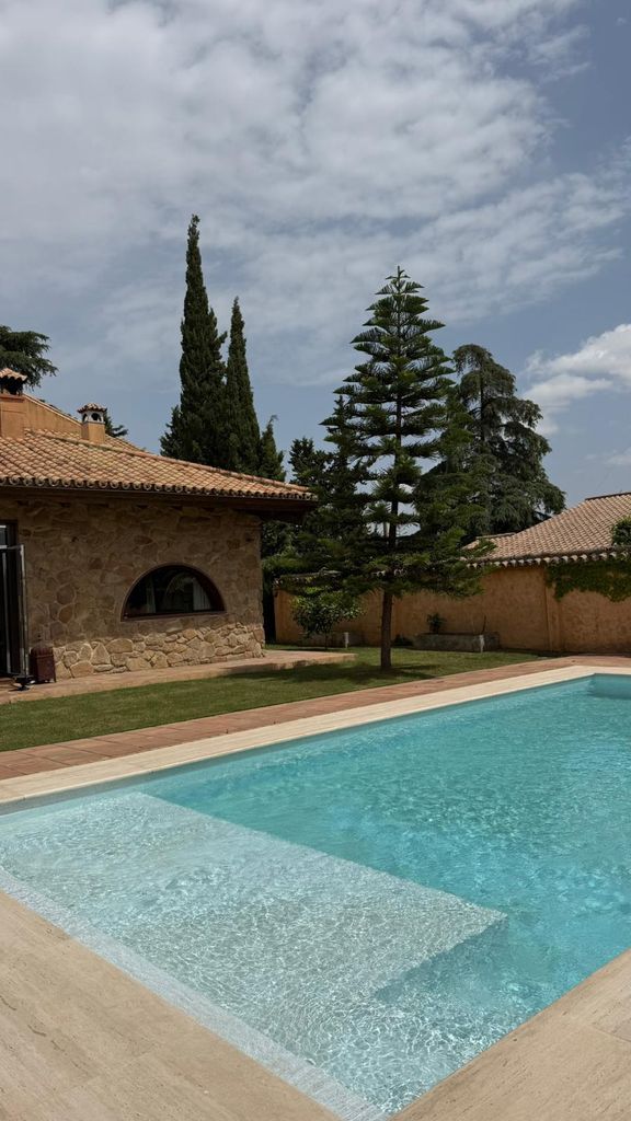 Así es por dentro la casa de la escritora Mercedes Ron