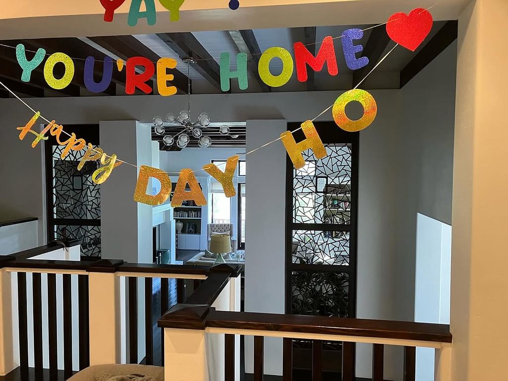 La bienvenida que le preparó su hija