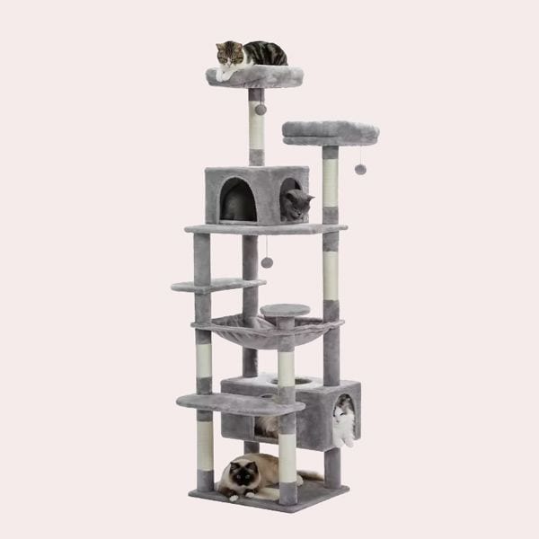 Árbol y torre grande para gatos