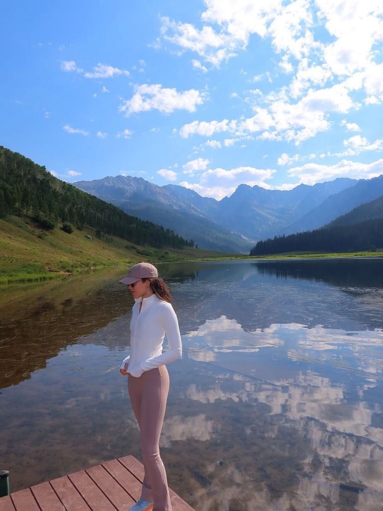 América Fernández eligió pasar este verano en Vail con su abuelita.