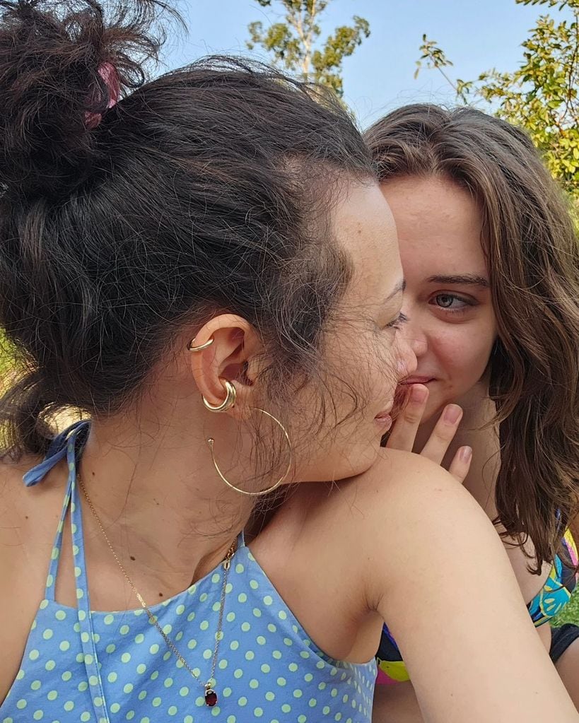 Daniela Bueno y su hija, Maya Berry Spear