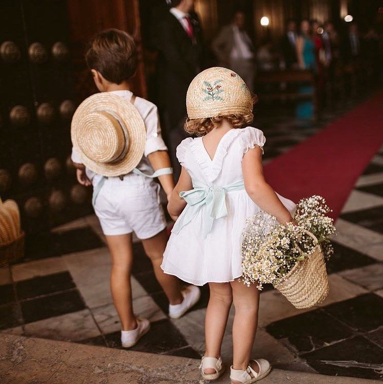 Niños de arras modernos para bodas de verano tocados pintados