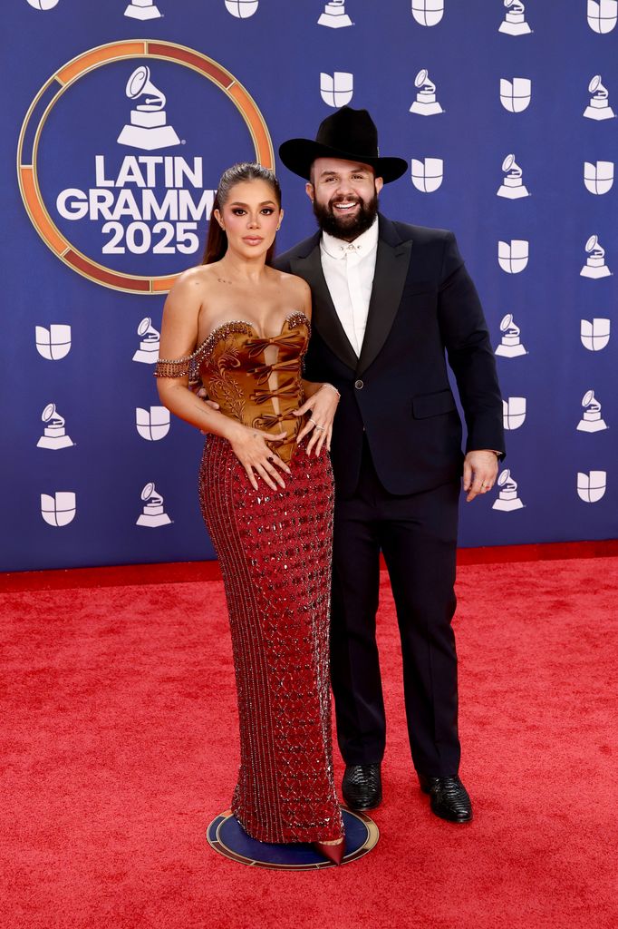 Meylin Zúñiga y Carin León