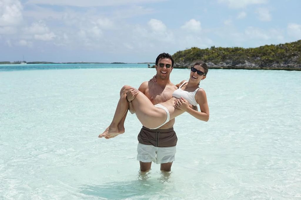 Checo Pérez y Carola Martínez