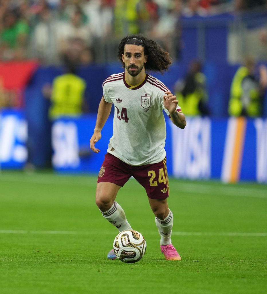 Marc Cucurella en plena jugada durante la semifinal del Mundial 2026