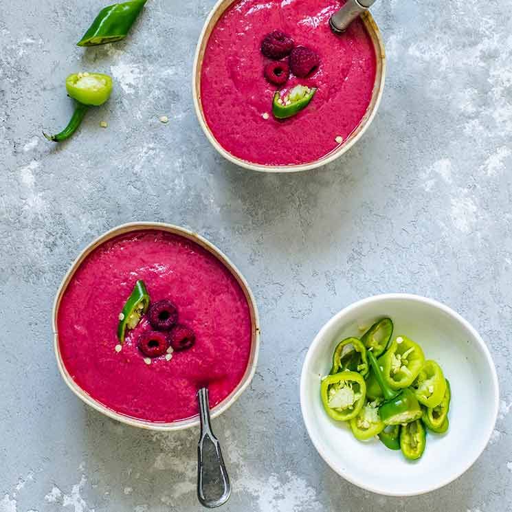 sopa fria de frambuesa con un toque picante