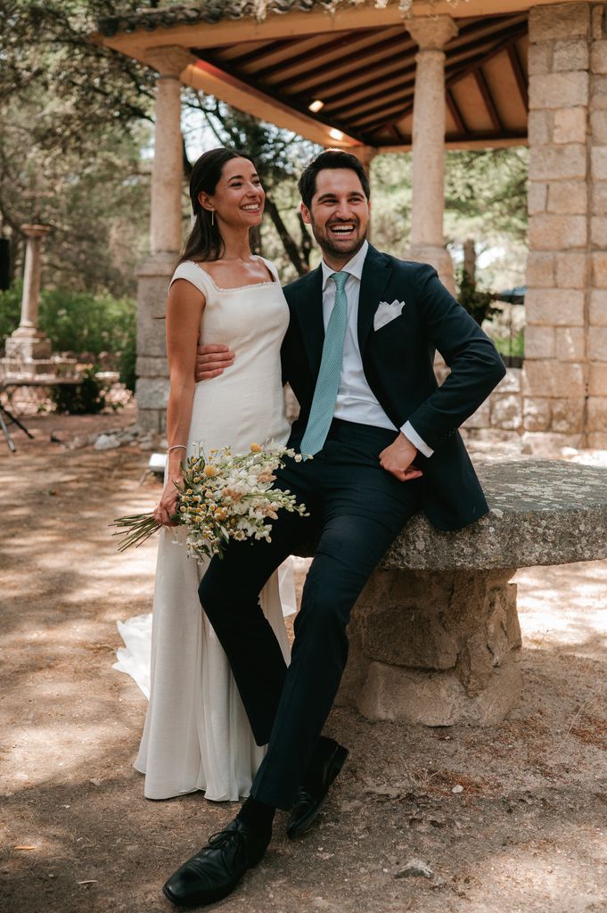 Boda de verano en Madrid con vestido de novia de Fátima González Atelier