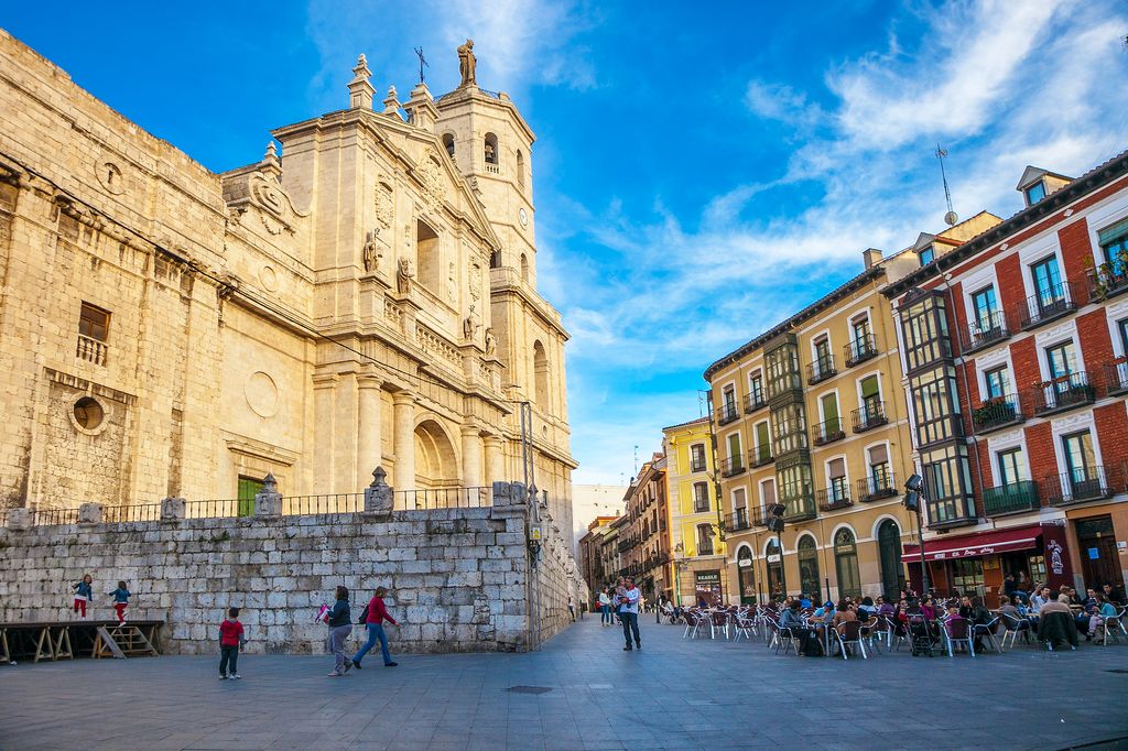 La Catedral de Nuestra Señora de la Asunción de Valladolid acogerá este miércoles el último adiós a Iván Sanz Cid, su mujer y dos de sus hijos