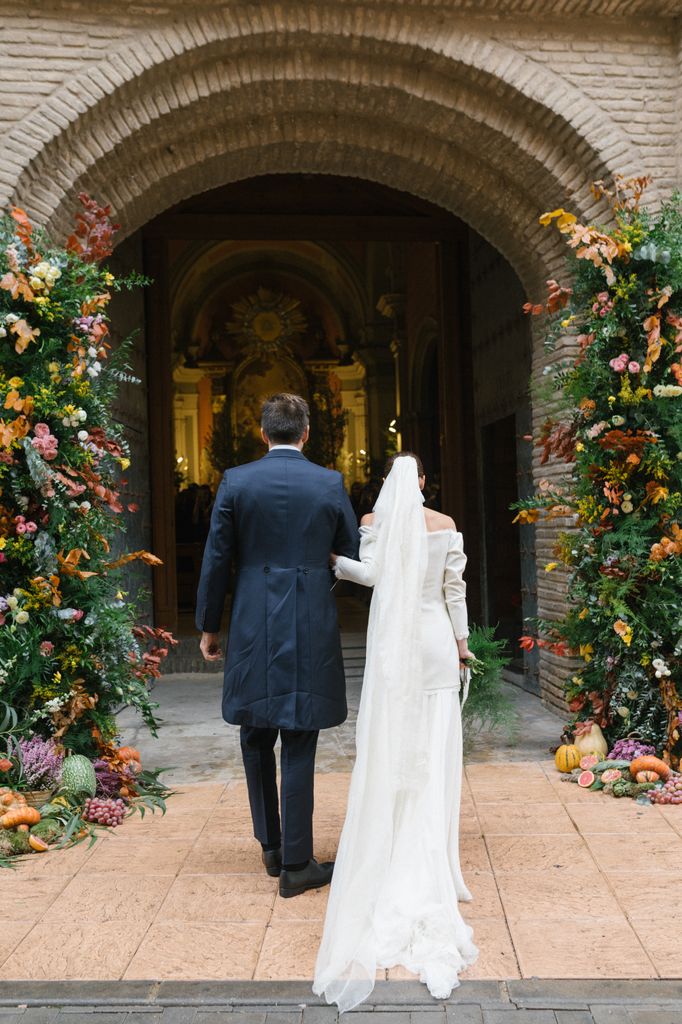 Entrada de la novia en la iglesia
