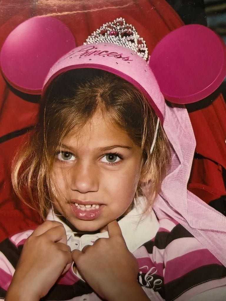 Lina escribió un mensaje para su 'yo más joven'.