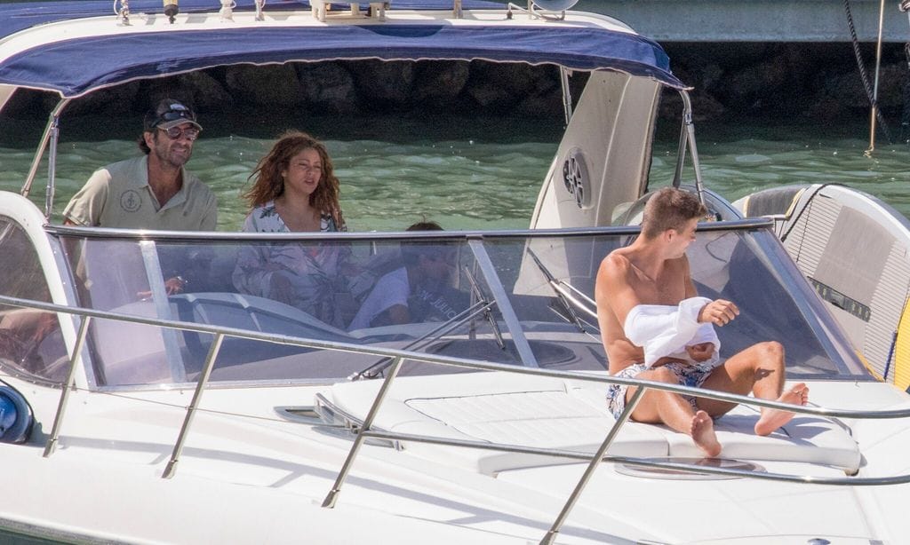 shakira gerard piqu y sus hijos