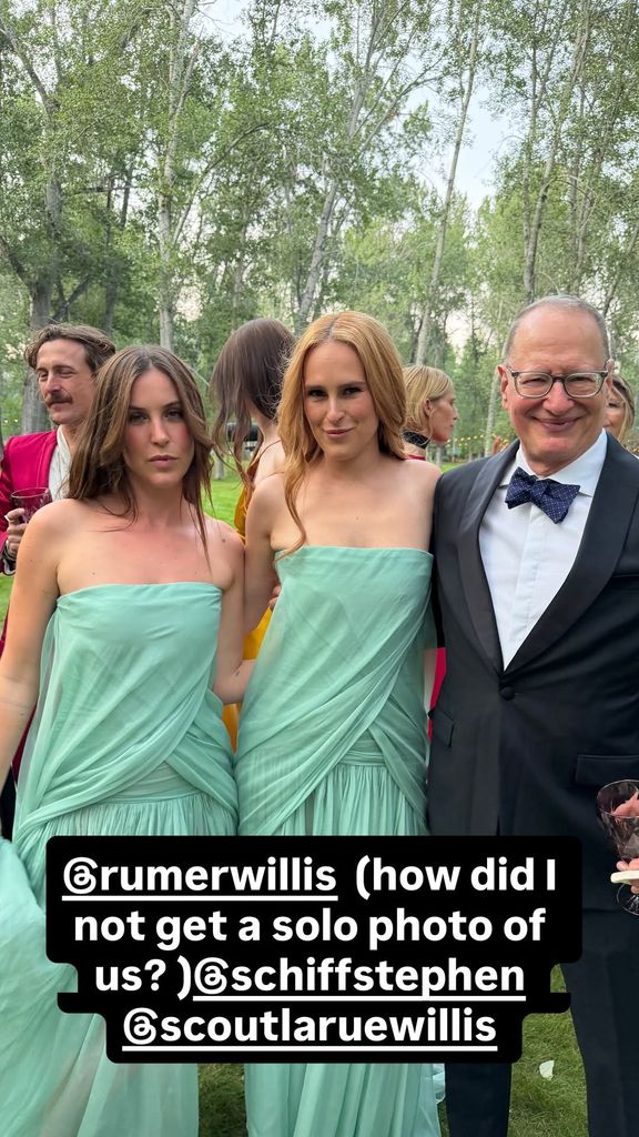 Rumer y Scout LaRue Willis en la boda de su hermana Tallulah