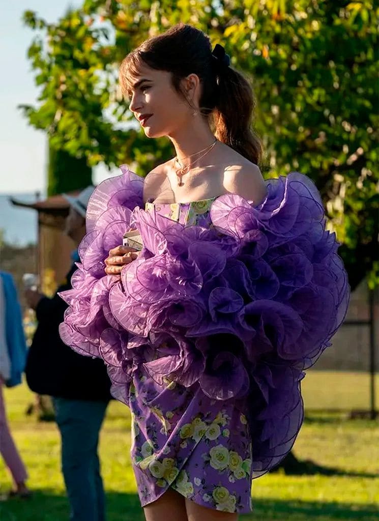 Lily Collins en 'Emily en París'